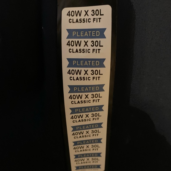 Haggar Mens Classic Fit Premium Khaki, 40x30, Pleated, Premium No Iron - Picture 6 of 13